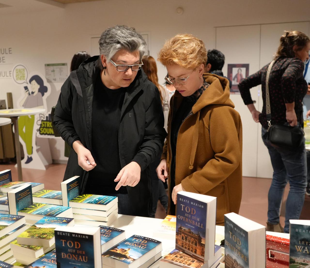 Krimilesung mit Beate Maxian