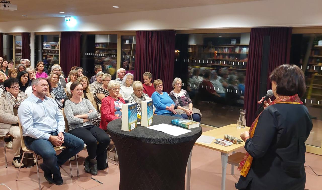 Krimilesung mit Beate Maxian